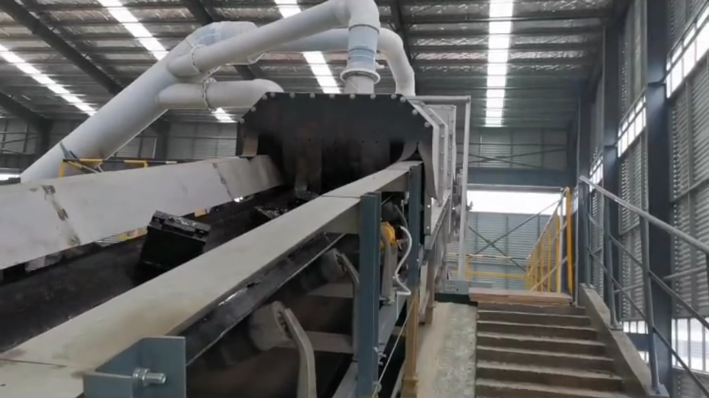 Lead-acid battery crushing system